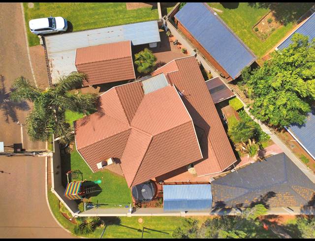 4 BEDROOM VILLA FOR SALE IN DALVIEW